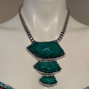 Epoxy Auqua Green Malachite Stone Pendant Chain Boxed Flat Chain Necklace
